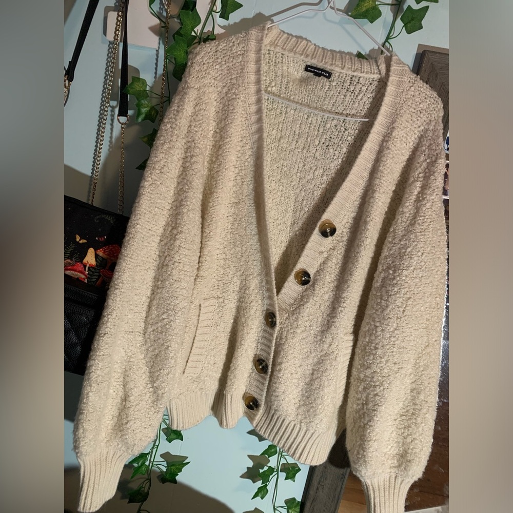 Women’s medium cardigan